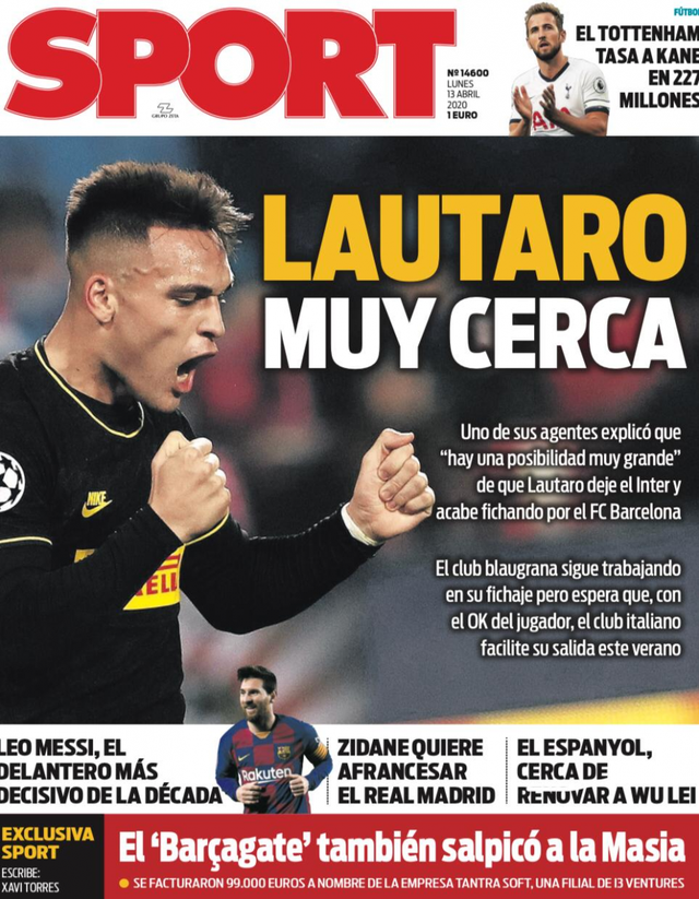 闭幕式拿着中国国旗的白发美女是谁？神似精灵女王的俄罗斯教练