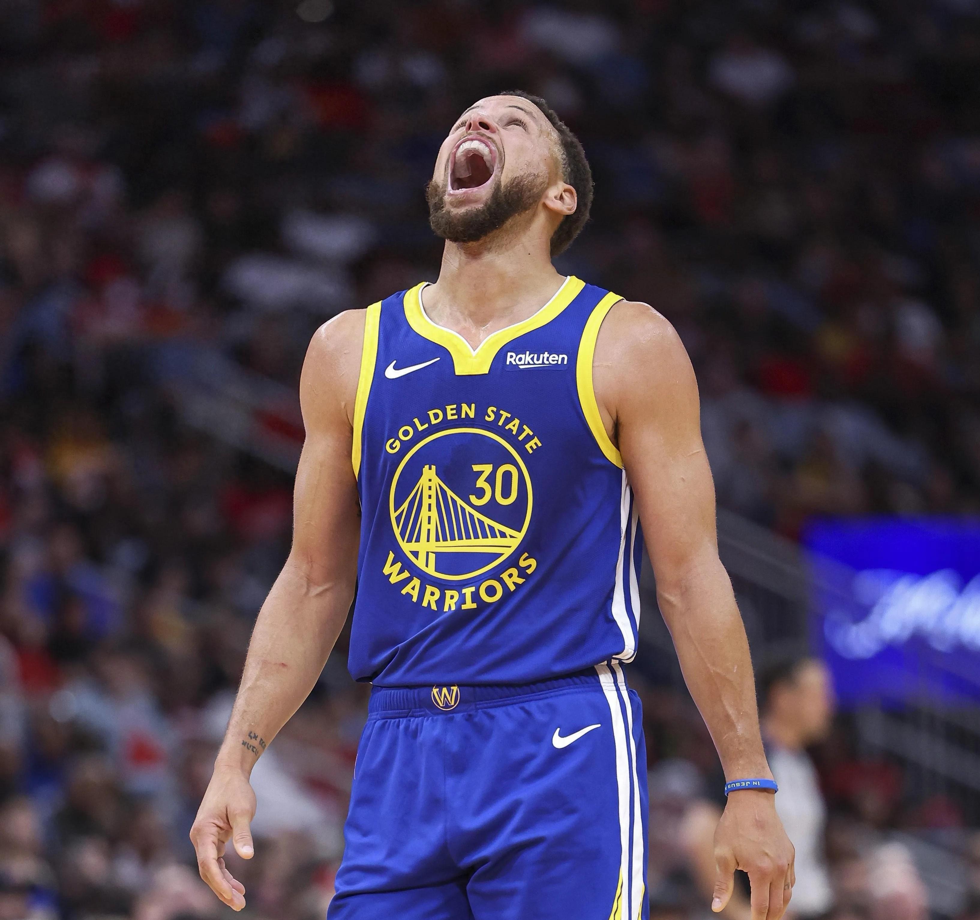 大胜25分抡圆了，湖人做对4件事，一人适合打替补，一人是风向标