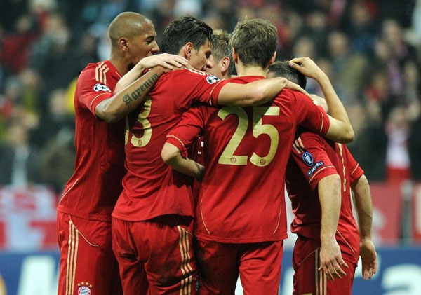 与哪吒等IP、二次元联动，《和平精英》这场潮流大秀玩嗨了