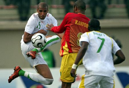 齐沃：劳塔罗被外界持续批评并不公平，他在德比前两天发烧了