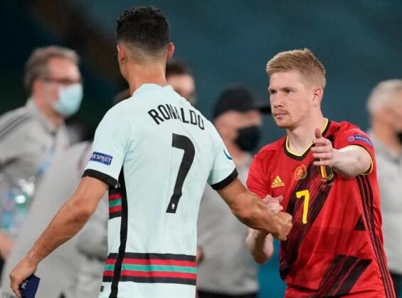 英超12月最佳扑救候选：拉亚两度上榜，大马丁、拉门斯在列