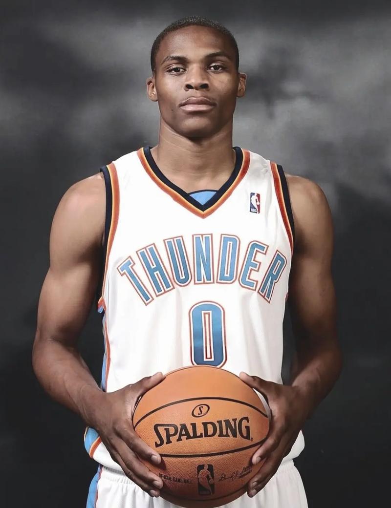 明日对阵灰熊：克拉克森出战成疑，马尔卡宁缺席