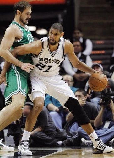 布朗50+5怀特29+7 凯尔特人终结快船6连胜